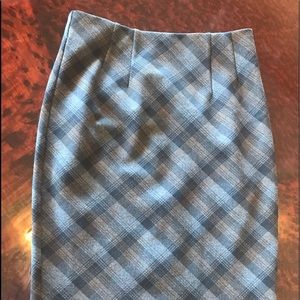 Plaid pencil skirt in black, grey, brown
